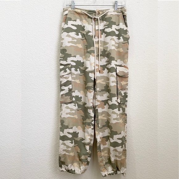 UNIVERSAL THREAD 100% Lyocell Camo Camouflage Soft Cargo Pants Size 4 - Picture 3 of 11